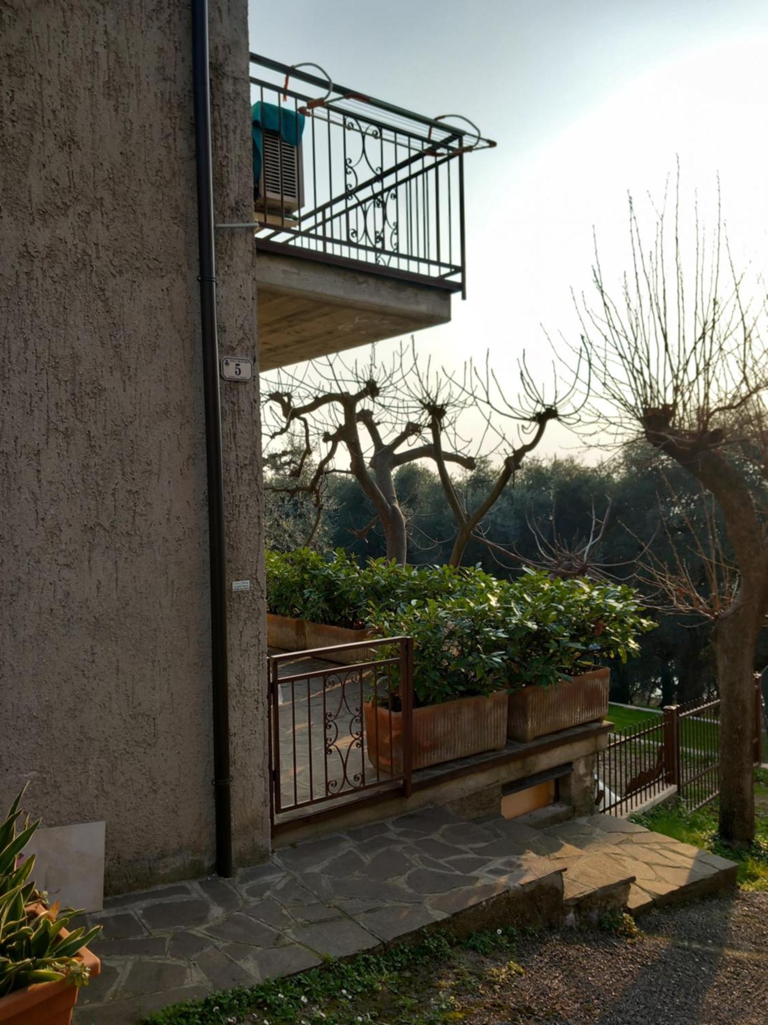 Casa Antony Apartment Torri Del Benaco Exterior photo